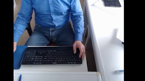 dutchpornking2 online show from September 24, 9:01 am