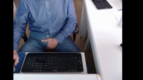 dutchpornking2 online show from October 4, 7:17 am