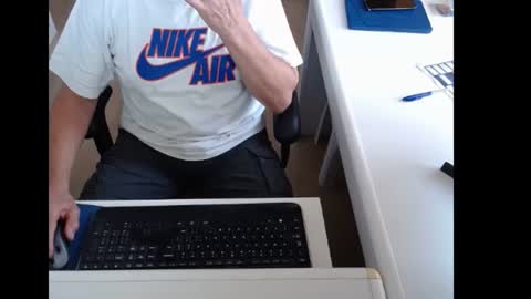 Snapshot of dutchpornking2 chatting on July 2, 6:08 am dutchpornking2 online show from July 2, 6:08 am