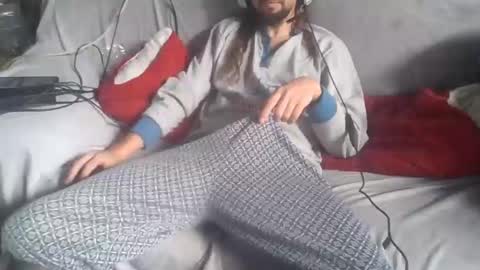 dv3nd3 online show from November 13, 1:21 pm