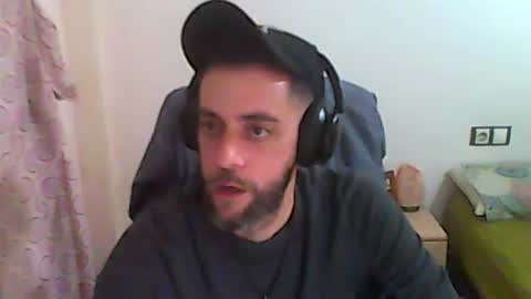 Snapshot of dvdvlc29 chatting on December 3, 4:42 am david online show from December 3, 4:42 am