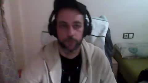 Snapshot of dvdvlc29 chatting on March 3, 5:24 am david online show from March 3, 5:24 am