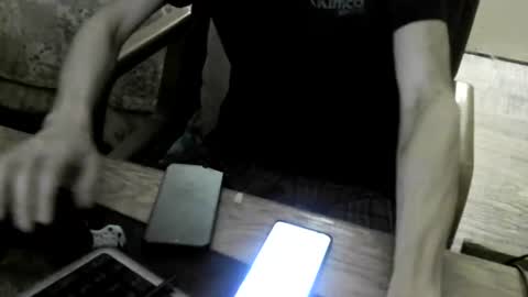 Snapshot of dvelope chatting on July 6, 10:56 am dVe1oPe online show from July 6, 10:56 am
