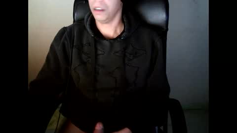 Snapshot of dwaynejamesjackson chatting on February 1, 12:07 am dwaynejamesjackson online show from February 1, 12:07 am