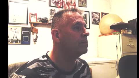 dwinmontana online show from February 1, 6:23 am