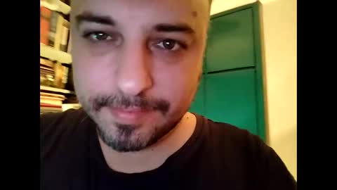 Snapshot of dwizziz chatting on October 18, 10:43 pm Ivan online show from October 18, 10:43 pm