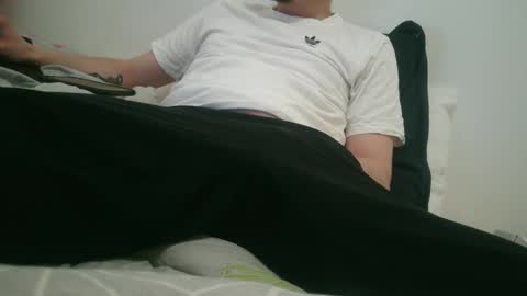 Snapshot of dy22__ chatting on February 19, 7:48 pm dy22__ online show from February 19, 7:48 pm