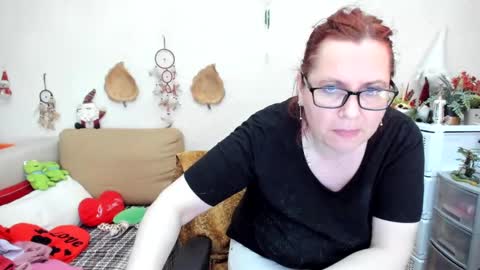 Snapshot of dyannelovee chatting on February 23, 9:26 pm Dyanne online show from February 23, 9:26 pm