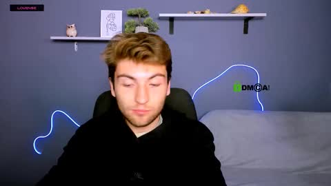 Snapshot of dylan_bold chatting on October 1, 7:09 pm dylan_bold online show from October 1, 7:09 pm