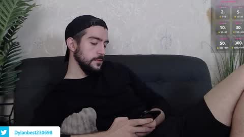 Dylan online show from December 7, 6:32 am