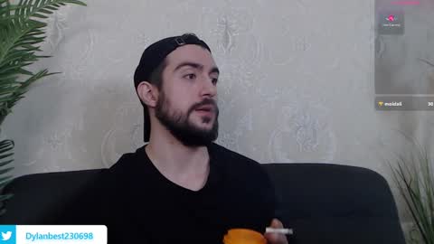 Dylan online show from December 10, 9:44 am