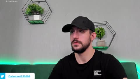 Snapshot of dylan_starxx chatting on November 5, 11:05 pm Dylan online show from November 5, 11:05 pm