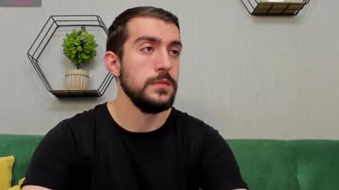 Snapshot of dylan_starxx chatting on November 17, 1:33 am Dylan online show from November 17, 1:33 am