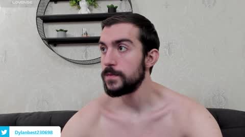 Snapshot of dylan_starxx chatting on December 16, 10:15 pm Dylan online show from December 16, 10:15 pm