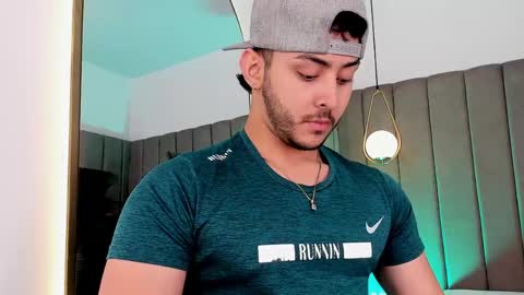 dylan_vega01 online show from April 16, 10:01 pm