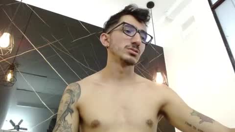 dylananderson1 online show from June 12, 9:57 pm