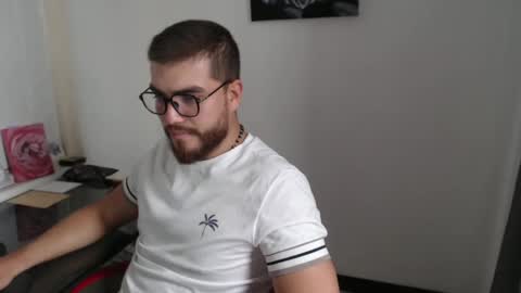 dylanhot10 online show from October 6, 9:34 pm