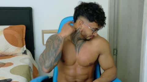 Snapshot of dylanrivera_ chatting on April 27, 1:36 am Dylan Rivera online show from April 27, 1:36 am