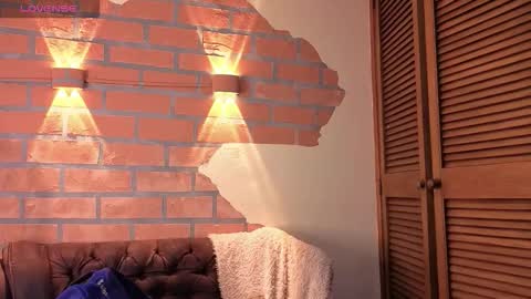 D Y L A N online show from December 4, 9:12 pm