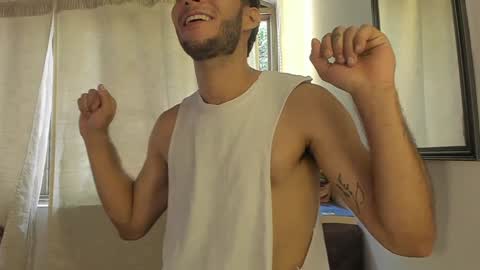 Snapshot of dylanxfun chatting on December 6, 2:49 pm dylanxfun online show from December 6, 2:49 pm