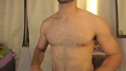 Snapshot of dylanxfun chatting on December 10, 5:28 am dylanxfun online show from December 10, 5:28 am