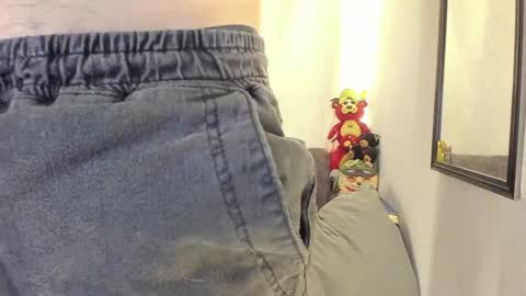 Snapshot of dylanxfun chatting on December 11, 5:10 am dylanxfun online show from December 11, 5:10 am