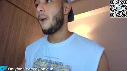 Snapshot of dylanxfun chatting on September 9, 2:05 pm dylanxfun online show from September 9, 2:05 pm