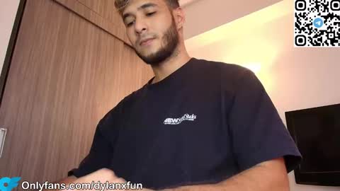 Snapshot of dylanxfun chatting on September 12, 7:47 pm dylanxfun online show from September 12, 7:47 pm