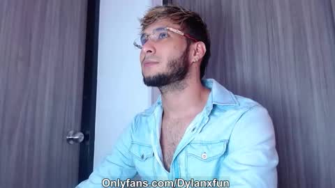 Snapshot of dylanxfun chatting on October 7, 9:01 pm dylanxfun online show from October 7, 9:01 pm