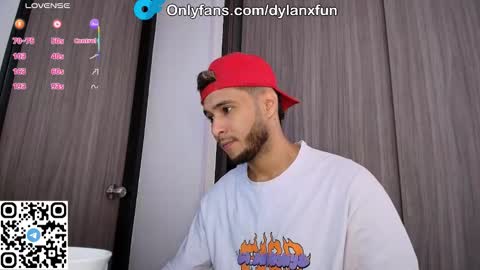 Snapshot of dylanxfun chatting on October 18, 1:34 pm dylanxfun online show from October 18, 1:34 pm