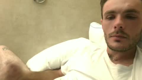 Snapshot of dylp400 chatting on January 9, 9:16 am dylp400 online show from January 9, 9:16 am