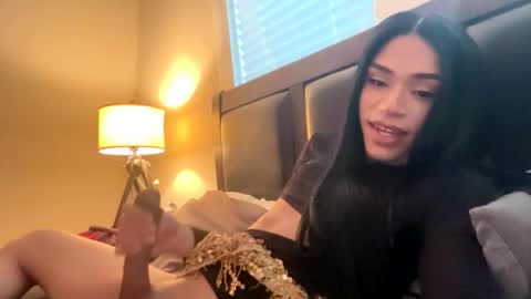 Snapshot of dynasty313 chatting on November 11, 5:13 pm Dynasty online show from November 11, 5:13 pm