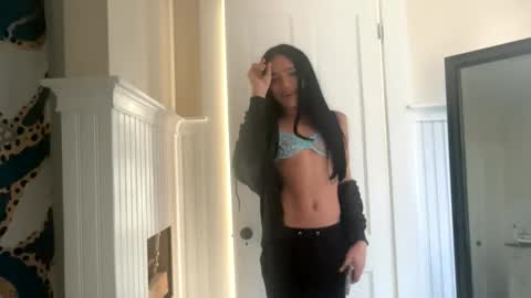 Snapshot of dynasty313 chatting on November 17, 3:51 pm Dynasty online show from November 17, 3:51 pm