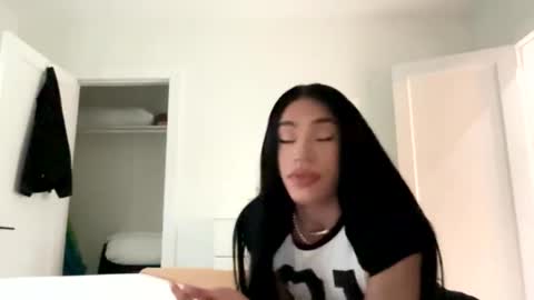 Dynasty online show from January 11, 10:26 pm