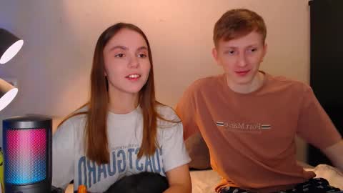 Snapshot of dyrinda chatting on December 8, 9:41 pm Julia and Dima online show from December 8, 9:41 pm