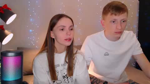 Snapshot of dyrinda chatting on February 11, 12:06 am Julia and Dima online show from February 11, 12:06 am