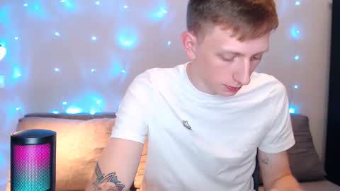 Snapshot of dyrinda chatting on September 11, 11:27 pm Julia and Dima online show from September 11, 11:27 pm