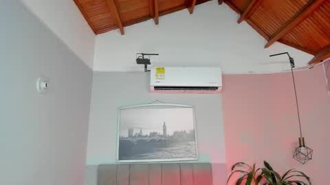 Juana online show from March 22, 7:39 pm