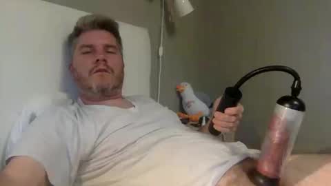 ER35 online show from October 15, 4:51 pm