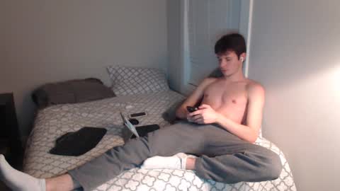 Snapshot of ealexk chatting on January 8, 4:02 am Alex online show from January 8, 4:02 am