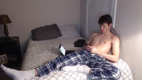 Snapshot of ealexk chatting on January 9, 2:11 am Alex online show from January 9, 2:11 am