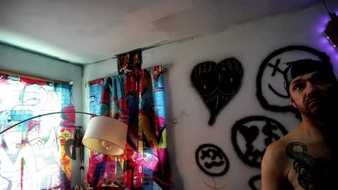 Snapshot of eandj8786 chatting on December 31, 6:35 pm Kryztal Klear Jaxx online show from December 31, 6:35 pm