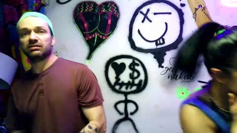 Snapshot of eandj8786 chatting on January 2, 10:33 pm Kryztal Klear Jaxx online show from January 2, 10:33 pm