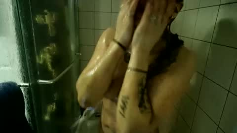 Snapshot of eandj8786 chatting on January 7, 6:27 am Kryztal Klear Jaxx online show from January 7, 6:27 am