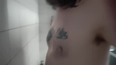 Snapshot of eandj8786 chatting on February 1, 3:08 am Kryztal Klear Jaxx online show from February 1, 3:08 am