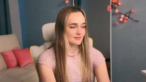 Elizabeth online show from June 13, 2:15 pm