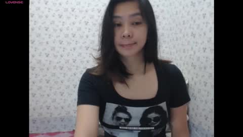 Snapshot of earthlypleasures chatting on November 5, 9:04 pm shaina online show from November 5, 9:04 pm