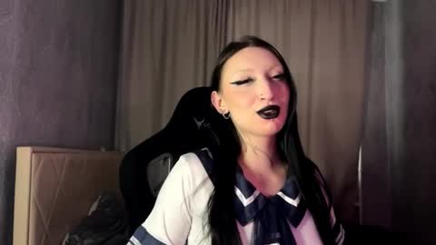 Snapshot of easter_alt chatting on December 18, 10:54 am Easter online show from December 18, 10:54 am