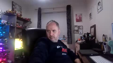 Snapshot of eastmidssoul chatting on December 18, 8:20 am eastmidssoul online show from December 18, 8:20 am