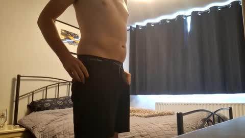 easy_fit00 online show from May 12, 10:45 am